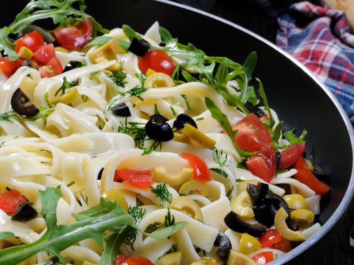 Salada com Azeitona e Rúcula